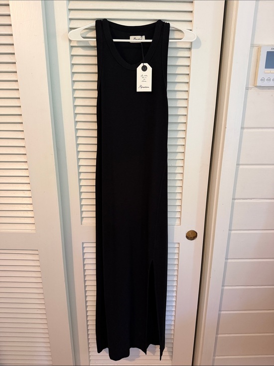 Rowan Dresses & Skirts - Rowan Dylan Knit Maxi Dress